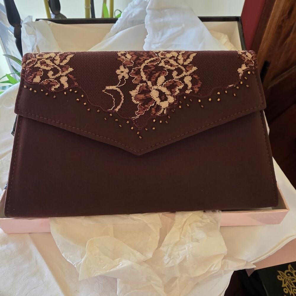NIB Champagne Italy brown envelope purse with floral design‎ lace